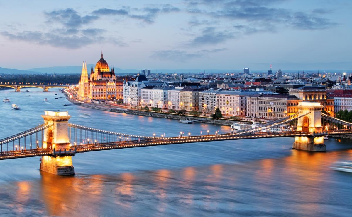 budapest-danube-panorama-hd.jpg